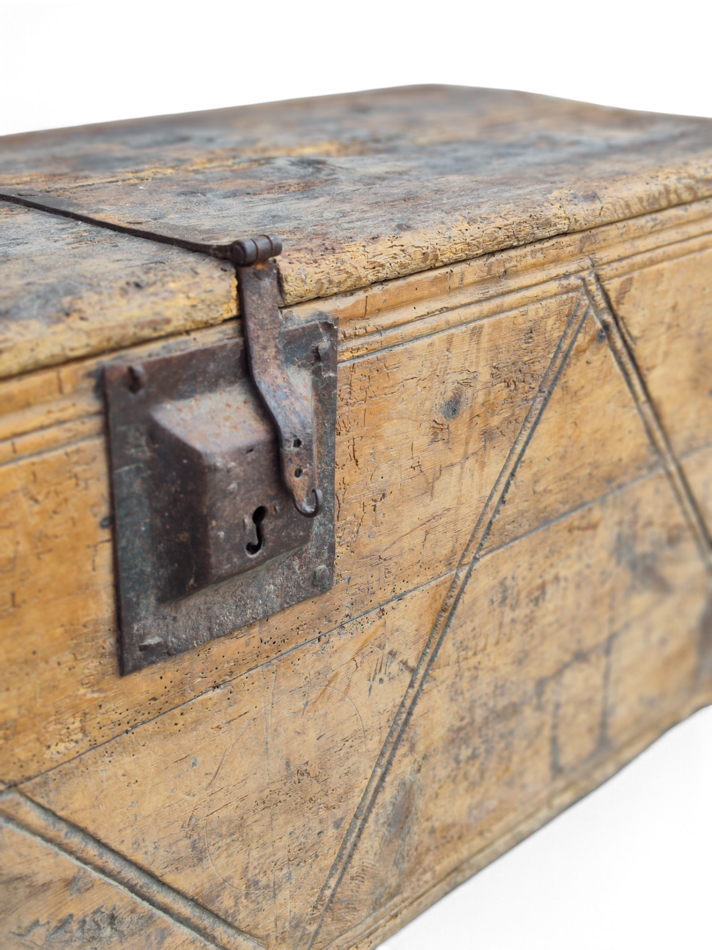 Early 19th century Italian trunk - Image 3